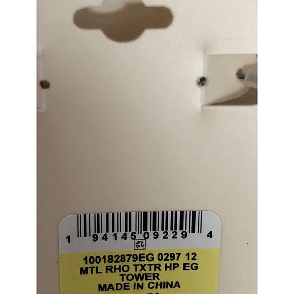 On 34th Small Croissant-Textured Hoop Earrings Silver-Tone 1.06" NEW - Picture 5 of 5